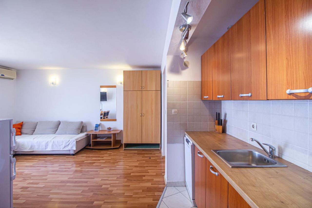 Apartments Branka Makarska Exteriör bild