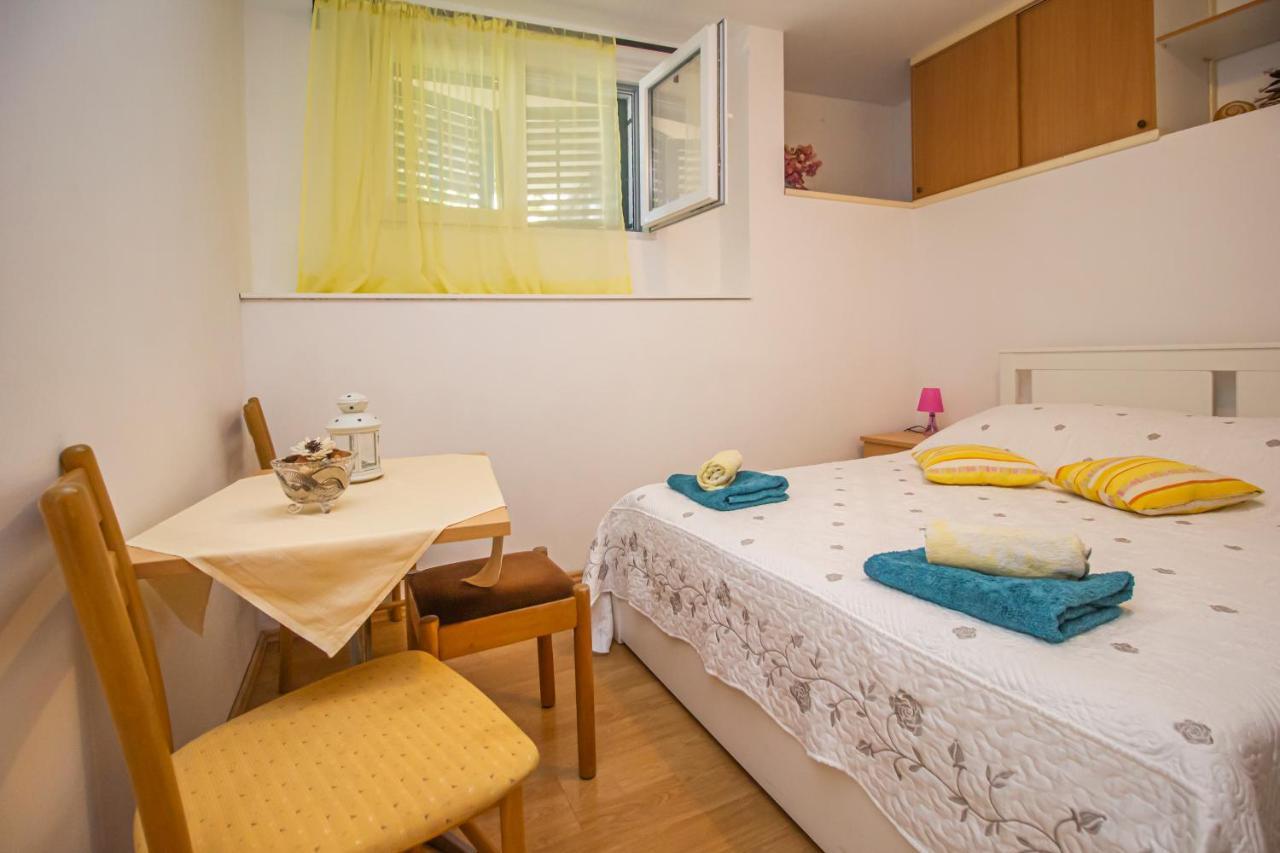Apartments Branka Makarska Exteriör bild